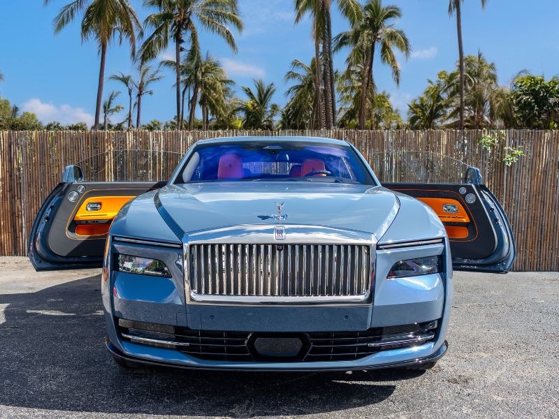 what is the best gift for a man rolls royce rental